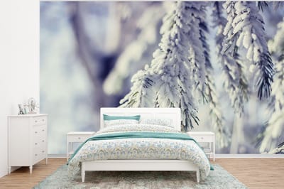 Behang - Fotobehang Winter - Dennenboom - Sneeuw - Landelijk - Breedte 375 cm x hoogte 280 cm