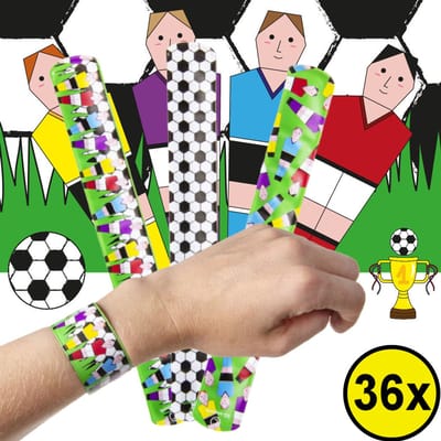 Decopatent 36 STUKS Voetballers Klaparmbandjes - Uitdeelcadeaus - Klap Armbanden - Traktatie Uitdeelcadeautjes voor kinderen - Grabbelton - School - Kinderfeestje - Klein Speelgoed Trakteren - Grabbelton Traktaties Cadeautjes
