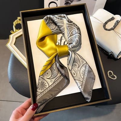 Zijden sjaal-stijl zijden sjaal voor dames - Kleurblokkenprint - Fris en delicaat - Decoratieve shawl over shirts L7042 - Grijze rand 70*70 CM