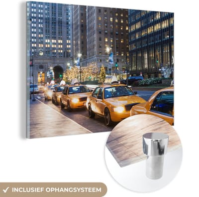 MuchoWow® Glasschilderij 60x40 cm - Schilderij acrylglas - New York - Taxi - Nacht - Foto op glas - Schilderijen