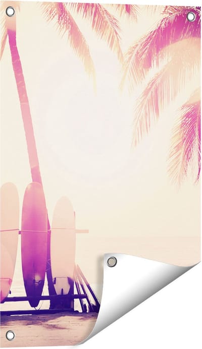 Gards Tuinposter Tropisch Strand met Surfborden - 40x60 cm - Tuindoek - Tuindecoratie - Wanddecoratie buiten - Tuinschilderij