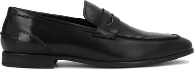 Elegant leather loafers in a minimalist style