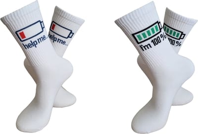 2 paar - Verjaardag cadeau - Accu leeg - 100% opgeladen - vrolijke sokken - witte sokken - tennis sokken - Accu -sport sokken - valentijns cadeau - sokken met tekst - aparte sokken - grappige sokken - Sokken waar je vrolijk van wordt - maat 37-44