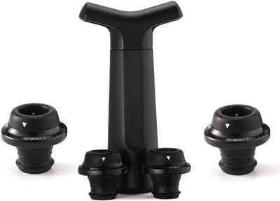 Wijnbewaarset - 1 pomp + 4 stoppers - Wine Saver Zwart - Wijnafsluiters - Herbruikbare flessenzegels om wijn vers te houden - Ideaal wijnaccessoire als cadeau - Zwart