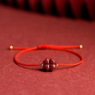 1 bracelet tissé vintage porte-bonheur trèfle à quatre feuilles, cadeau de vacances Saint-Valentin, maman, mère, fête des mères, cadeau one-size rouge