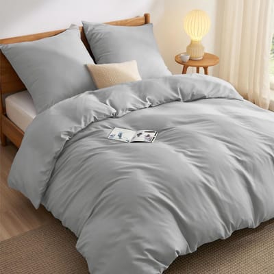 Famanu Beddengoed 200 x 200 cm, 3-delig, zilvergrijs, 1 dekbedovertrek 200 x 200 cm + 2 kussenslopen 80 x 80 cm, beddengoedsets, grijs, polyester, microvezel met ritssluiting