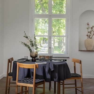 WOW tafellaken Ø180 cm – 65% katoen / 35% linnen – zwart – essence midnight – rond tafellaken