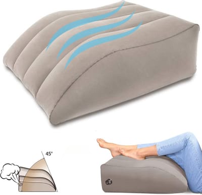 JustValue Beenkussen - 63x50cm - Wigkussen - Beenverhoger - Opblaasbaar - Ergonomisch Steunkussen - Voor In Bed