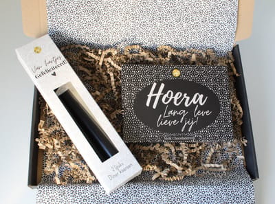 Brievenbus cadeau 'Van Hartjes Gefeliciteerd' - cadeau verjaardag