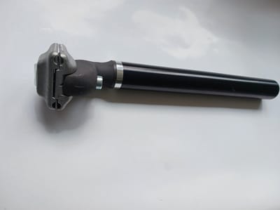 Zadelpen 30.8x300 Zwart (450gram) Italy