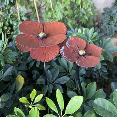 Metalen Tuinstekers - Buiten Decoratie - Tuin Verfraaien - Wind en regenbestendig - 32D x 5B x 16H cm - Roestkleur
