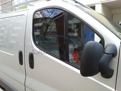 Zijwindschermen tbv Renault Trafic type2 / Nissan Primastar / Opel Vivaro (type 1) !!! model vanaf 2001 - 2014 Team Heko set tbv donker getint pasvorm a 2 stuks raamspoilers fenders visors