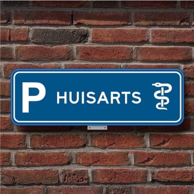 Parkeerbord Huisarts - blauw - Weerbestendig Aluminium - 60x20 cm - Bevestiging: Met muur-/ wandmontage beugels