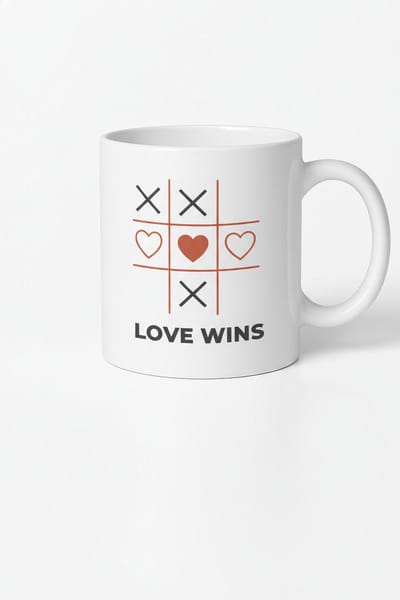 Liefde Wint Mok | Tic-Tac-Toe Hartjes Spel Design | Uniek Romantisch Cadeau