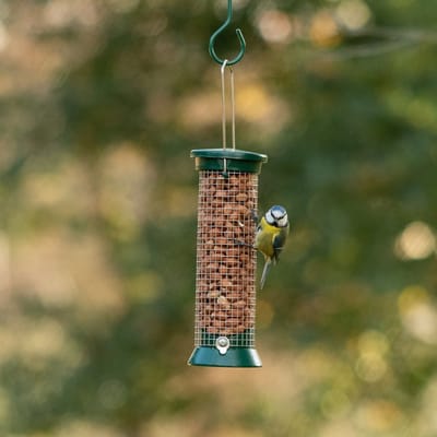 CJ Wildlife Pindasilo voor Vogels - Defender - Metalen Voedersilo voor Tuinvogels - Vogelvoedersilo voor Kleine Vogels - Hangend Vogelvoederhuisje van 23cm - Vogelvoer Silo