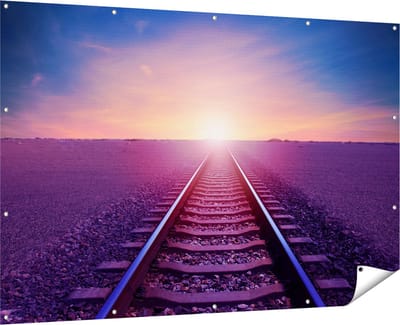 Gards Tuinposter Rails Spoorweg in de Woestijn bij Zonondergang - 180x120 cm - Tuindoek - Tuindecoratie - Wanddecoratie buiten - Tuinschilderij