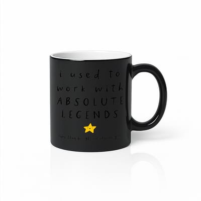 Ik Werkte Met Absolute Legendes’ Mok – Grappige Koffiemok voor op kantoor in Zwarte Magie