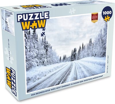 Puzzel Een besneeuwde weg wat omringt is door een winterlandschap - Legpuzzel - Puzzel 1000 stukjes volwassenen