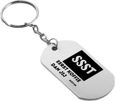 Akyol - ssst eerst koffie dan jij sleutelhanger - Koffie - familie collega - cadeau - 54 x 29mm
