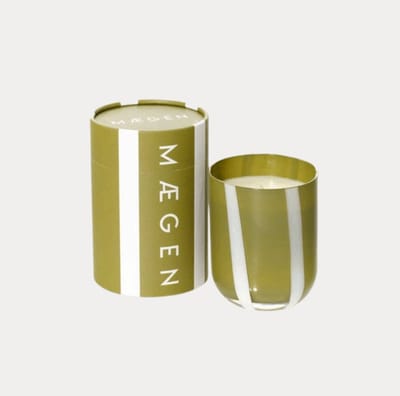 Maegen - Atina Geurkaars - Groen Glas - Luxe Geurkaars - Kaars Cadeau - Gestreept - Duurzame Kaars