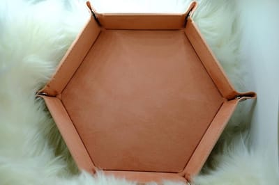 Dobbelstenen Bakje - Dobbelsteen Tray - Rollenspellen Spelen - Fluweel en Leer - N.v.t. - Perzik