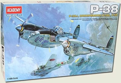 Academy Modelbouwpakket Vliegtuigen - 12282 Lockheed P-38 Lightning WWII - P-38J, Droopsnoot, P-38L, F-5E - Amerikaans Propellervliegtuig Plastic - 1:48 - Modelbouw