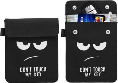 kwmobile Autosleutelhoes geschikt voor autosleutels – RFID Blocker Sleutelhoes – Stoffen Beschermhoes voor Autosleutels in wit / zwart