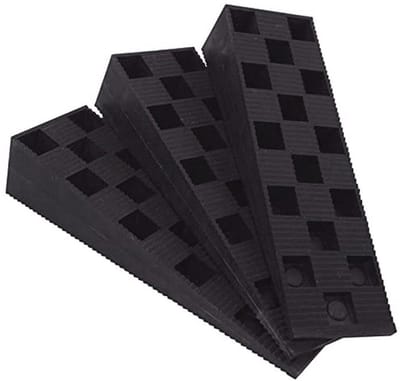 Zwarte kunststof geribbelde wiggen 149 x 45 x 30 mm - Set van 8 voor nivellering