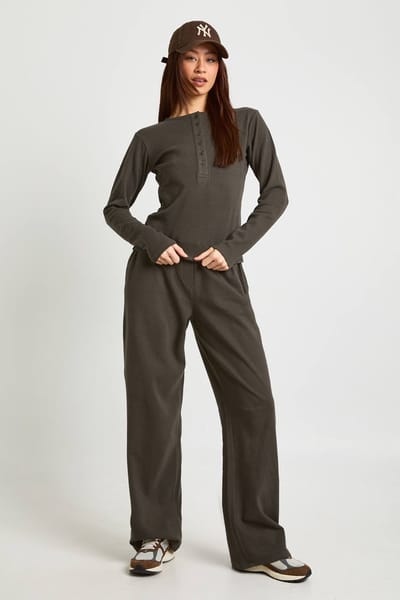 boohoo Dames Tall Katoenen Doorknoop Top Met Ronde Hals & Broek Coordinatenset | Charcoal | Maat: 14