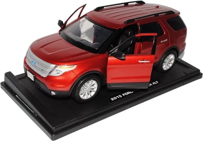 Ford Explorer XLT 2015 - 1:18 - Motor Max