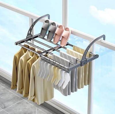 Uitschuifbaar radiator droogrek met verstelbare armen en sokkenhouder