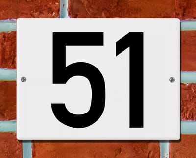 Huisnummerbord Wit - Nummer 51 - 15 x 12 cm - incl. bevestiging | - naambord - nummerbord - voordeur