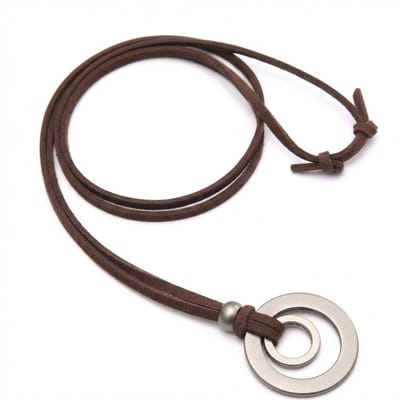 Bruine ketting voor heren met metalen cirkelhanger – PU leren koord – verstelbare lengte