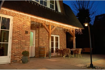 Set van 2x stuks kerstverlichting ijspegelverlichting met timer 180 lampjes warm wit 3,6 x 0,6 mtr - 36 strengen