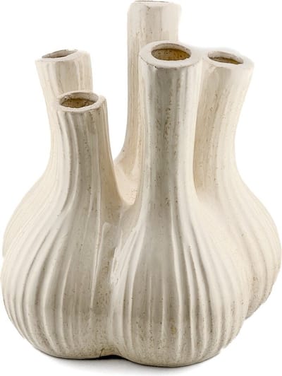 HomeBound by KY | Aardewerk tulpenvaas garlic beige | tulpenvaas