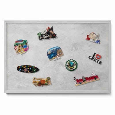 Tulup Magneetbord met Zilveren Frame - Grijs Magneetbord met Ontwerpen - 60 cm x 40 cm - Betonnen muurtextuur - Magneetbord voor Reissouvenirs - Magnetisch Bord Foto Bevestiging - Design Magneetbord met Frame