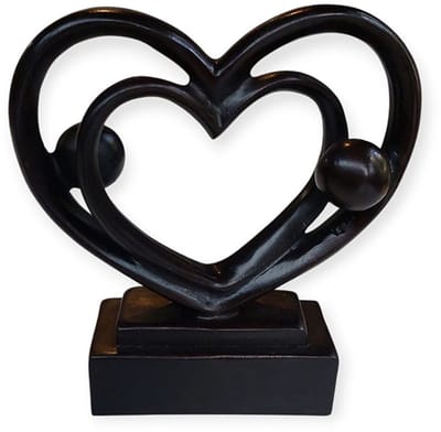 Floz Design beeld hartvorm met 2 figuren - huwelijksgeschenk, vriendschapsbeeld hart - kwaliteit en fairtrade - polystone - 12 cm