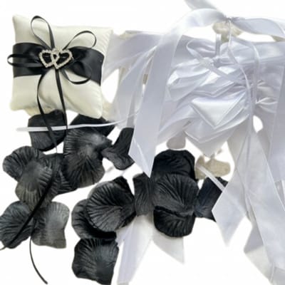 3-Delig-Trouwpakket-Ringenkussentje-Autolinten-500 Rozenblaadjes-Zwart - Charme Bijoux