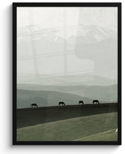 Poster in lijst - Fotolijst 60x80 cm - Posters - Grijs - Berg - Paarden - Posterlijst zwart - Decoratie - Wanddecoratie woonkamer - Muurdecoratie slaapkamer