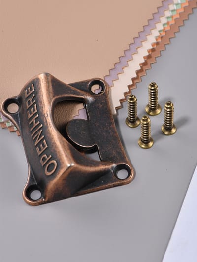 2 stuks aan de muur te bevestigen flesopener, aan de muur te bevestigen rustieke retro bierflesopener, bierflesopener met bevestigingsschroeven, voor bar, restaurant, café, keuken