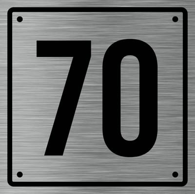 Huisnummerbord 70 - Incl. Schroeven en Pluggen – Acrylaat - 10 x 10 cm - RVS met Zwart