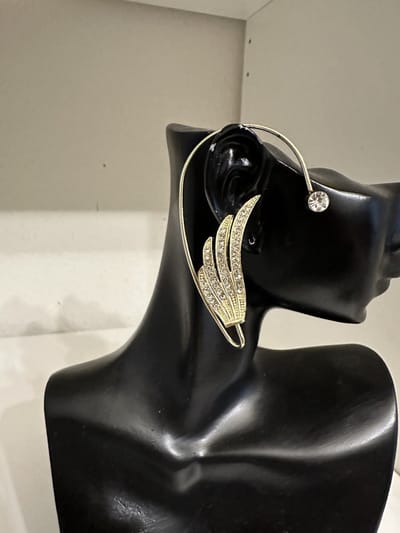 Vleugel oormanchet | | Make up | Parfum | Moederdag | Verjaardagscadeau| Cadeautje| Valentijnsdag| Kado | sieraden | vaderdag | oorbellen | oorsieraden