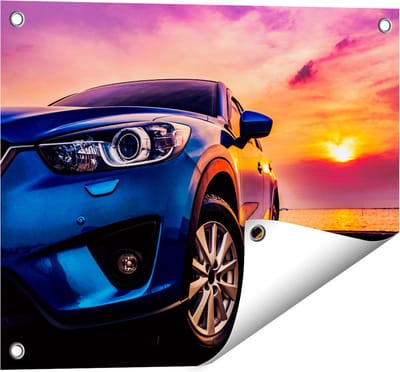 Gards Tuinposter Blauwe Sportwagen Auto bij Zonsondergang - 50x40 cm - Tuindoek - Tuindecoratie - Wanddecoratie buiten - Tuinschilderij