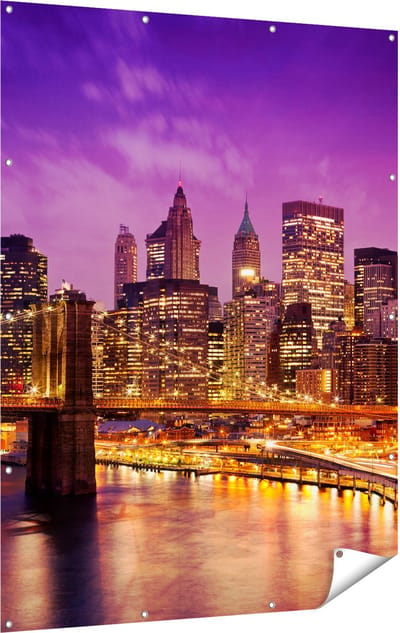 Gards Tuinposter Skyline New York van Centrum in het Paars - 120x160 cm - Tuindoek - Tuindecoratie - Wanddecoratie buiten - Tuinschilderij