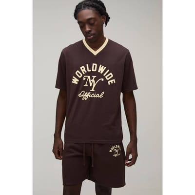 Regular Fit Wereldwijd Bedrukt T-shirt & Short Set | Chocolate | Size XS