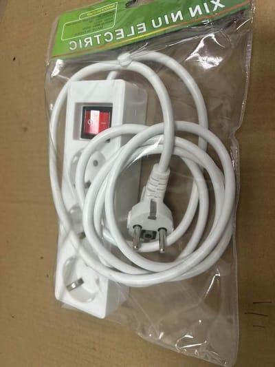 Drievoudige Stekkerdoos - Verdeler Adapter - Apparaten Aansluiten - Dubbele Stekker - 3680 W - Wit