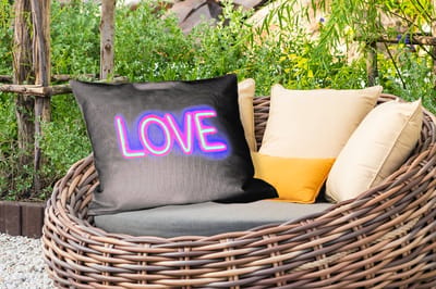Buitenkussens - Neon - Love - Valentijn - 60x40 cm - Weerbestendig
