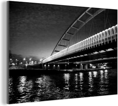 Wanddecoratie Metaal - Aluminium Schilderij Industrieel - Brug over de Rijn in de Nederlandse stad Utrecht - zwart wit - 120x80 cm - Dibond - Foto op aluminium - Industriële muurdecoratie - Voor de woonkamer/slaapkamer