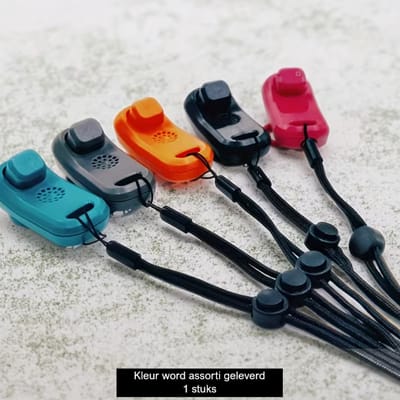 @ Lu’s Today® – Basic Pet Essentials – Professionele Hondentraining Clicker – Trainingsclicker met Polsband – Geschikt voor Hond en Kat – Assorti Kleur – Compact en Lichtgewicht - 1 stuks