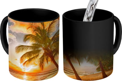 Magische Mok - Foto op Warmte Mokken - Koffiemok - Zonsondergang - Palmboom - Wolken - Zee - Strand - Magic Mok - Beker - 350 ML - Theemok